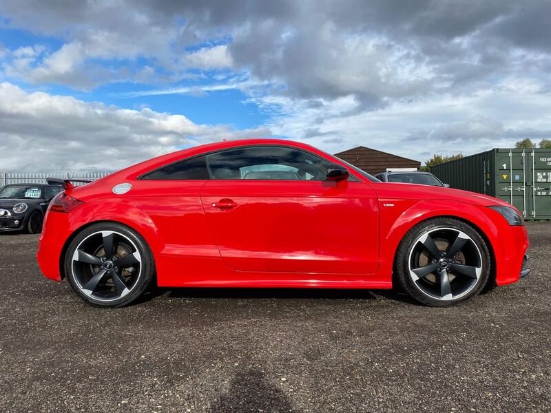 AUDI TT