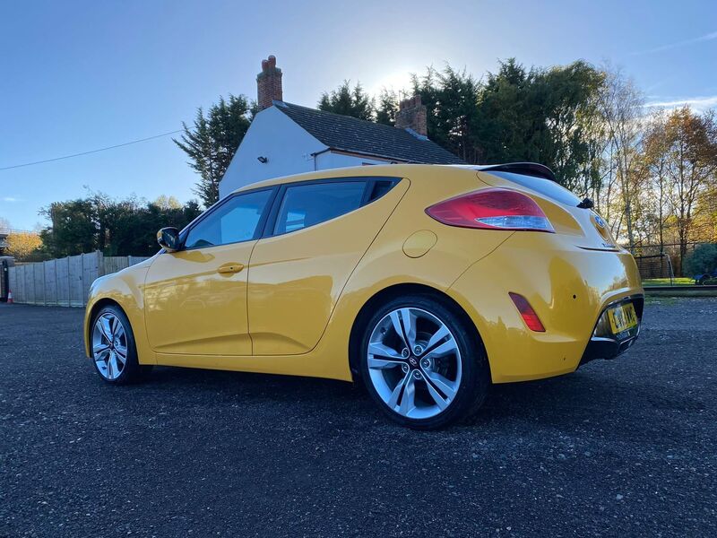 HYUNDAI VELOSTER