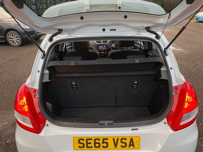 SUZUKI SWIFT