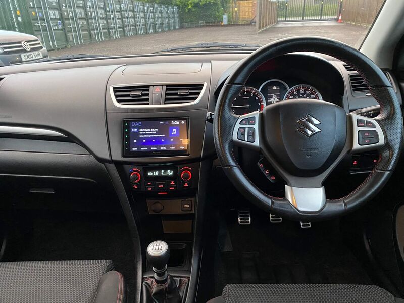 SUZUKI SWIFT