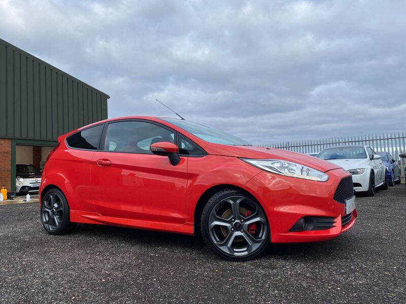 View FORD FIESTA 1.6T EcoBoost ST-3 Euro 6 3dr