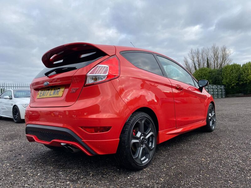 View FORD FIESTA 1.6T EcoBoost ST-3 Euro 6 3dr