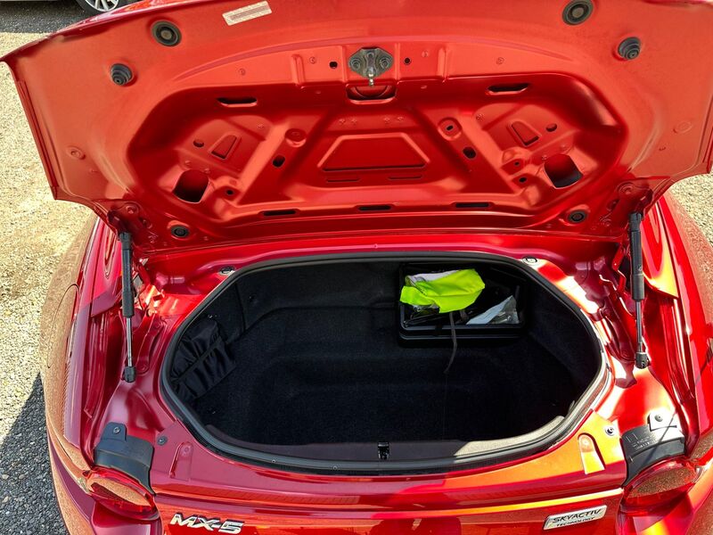 MAZDA MX-5