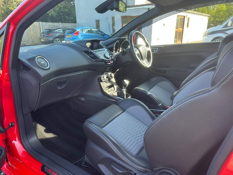 FORD FIESTA
