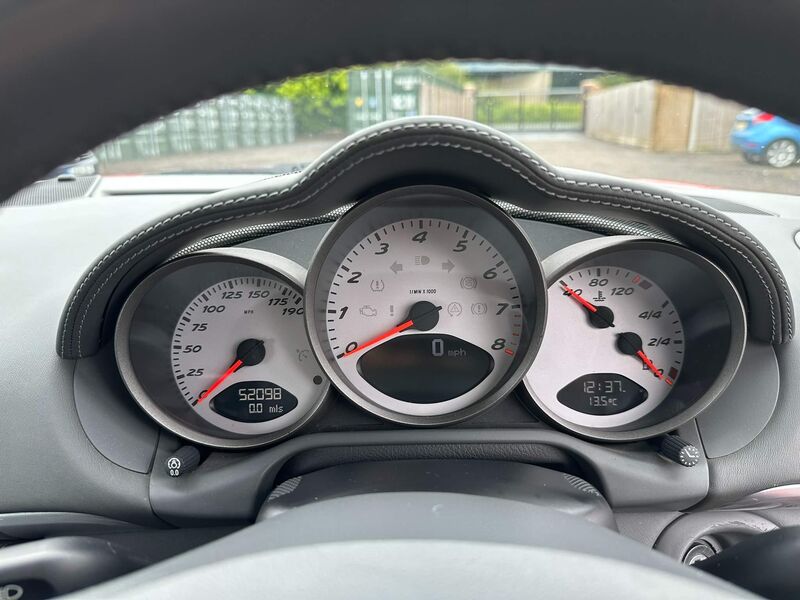 PORSCHE CAYMAN