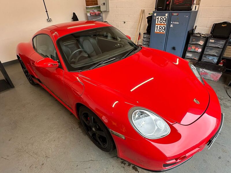 PORSCHE CAYMAN