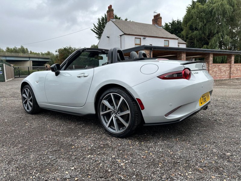 MAZDA MX-5