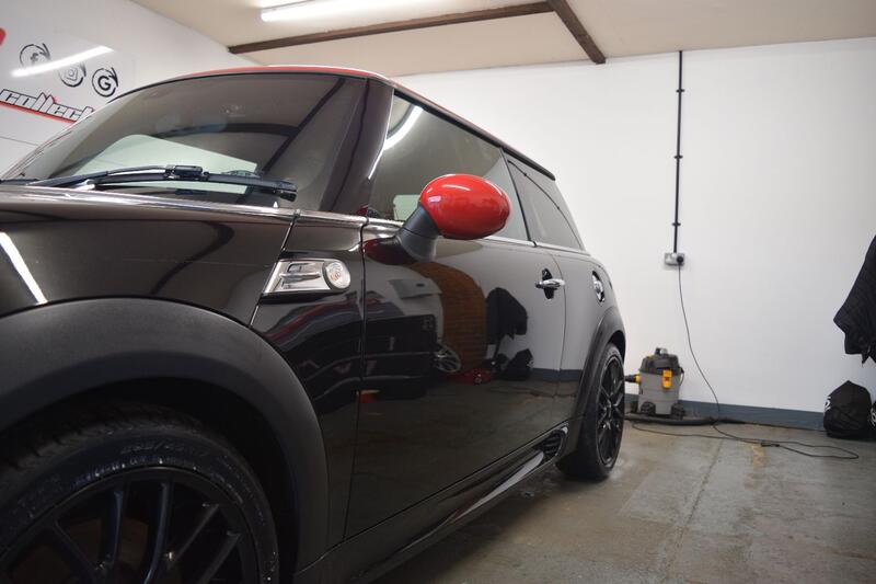 MINI HATCH