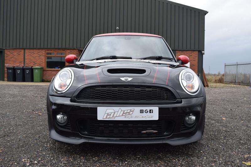 MINI HATCH