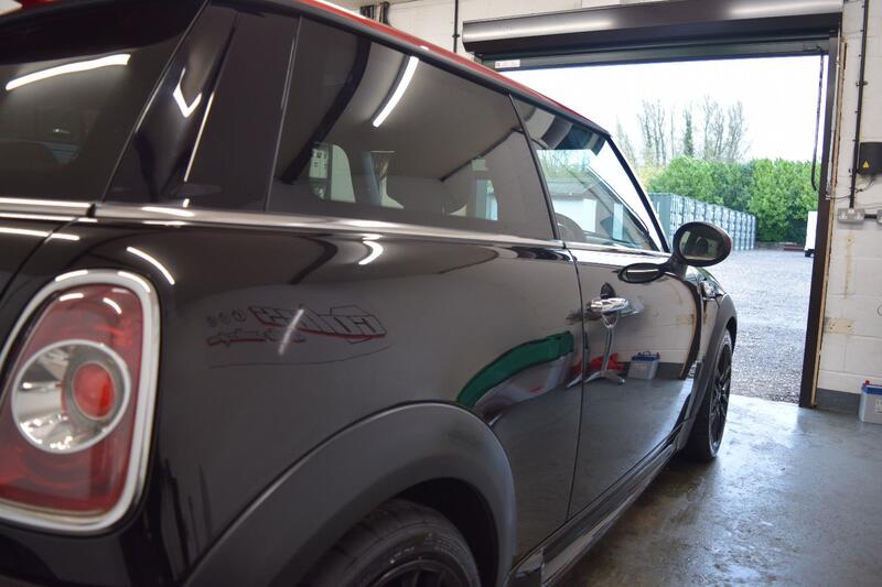 MINI HATCH