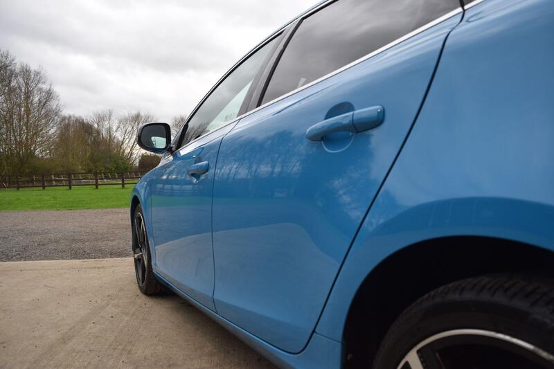 VOLVO V40