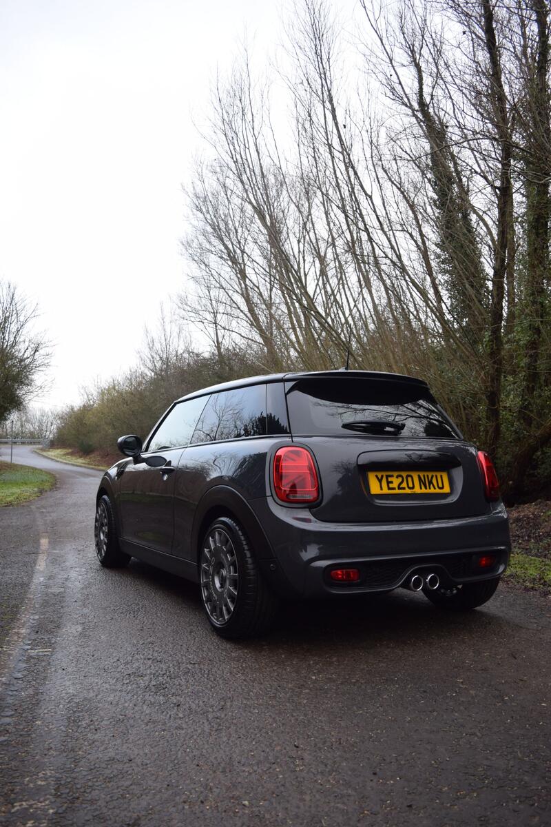 MINI HATCH