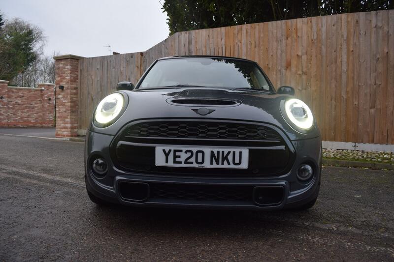 MINI HATCH