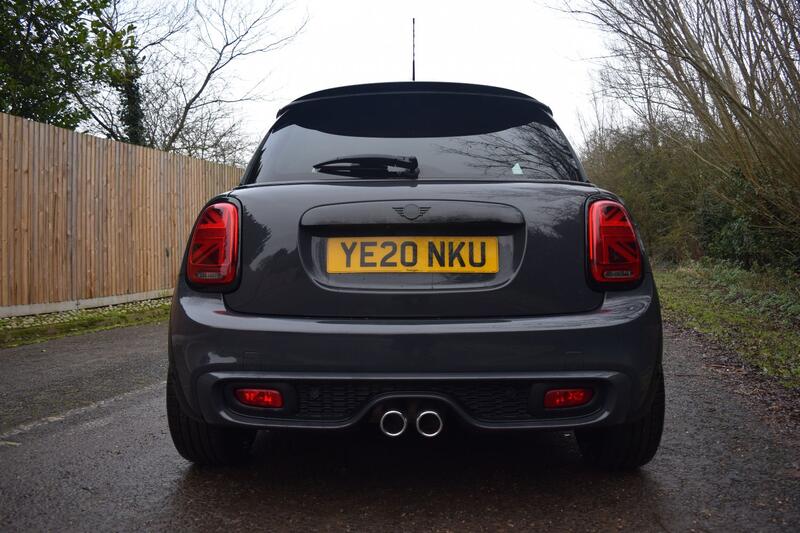 MINI HATCH