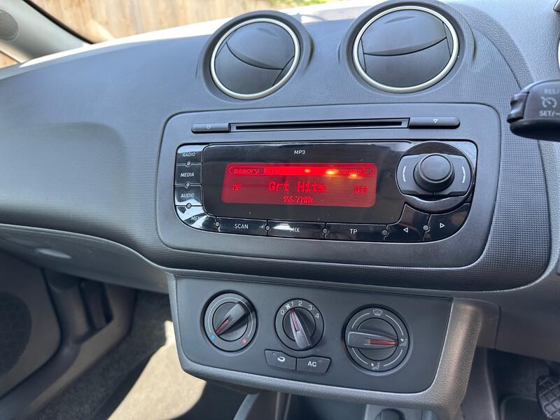 SEAT IBIZA