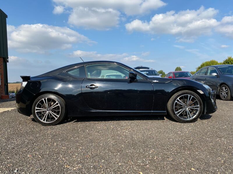 View TOYOTA GT86 D-4S