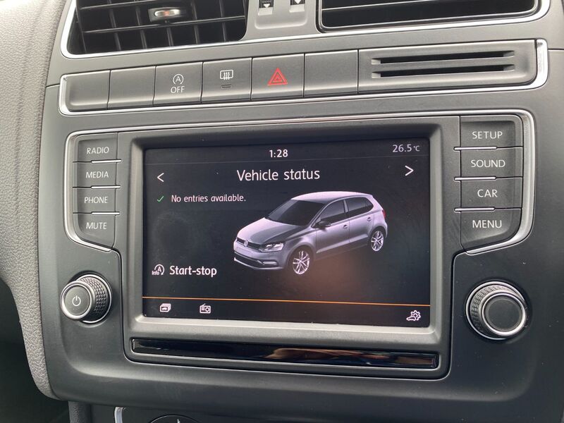 VOLKSWAGEN POLO