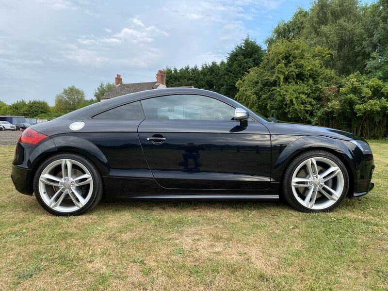 View AUDI TTS -