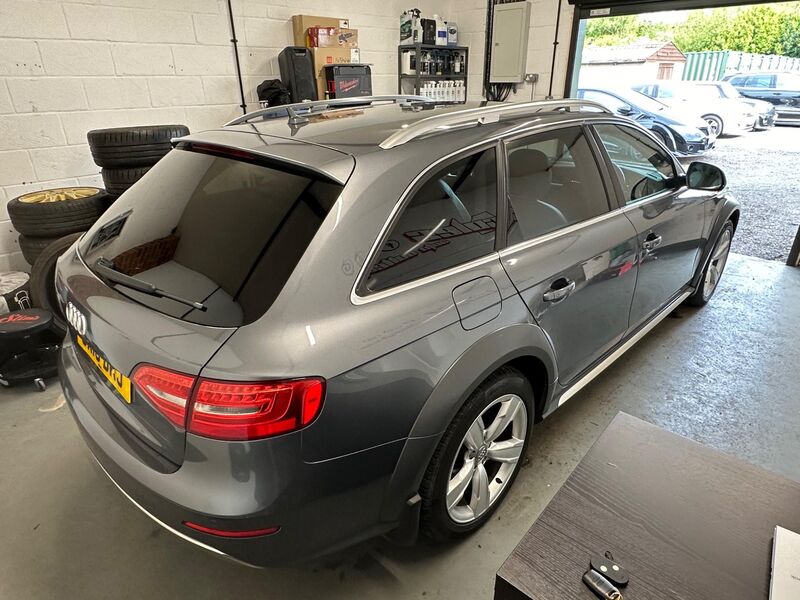 AUDI A4 ALLROAD