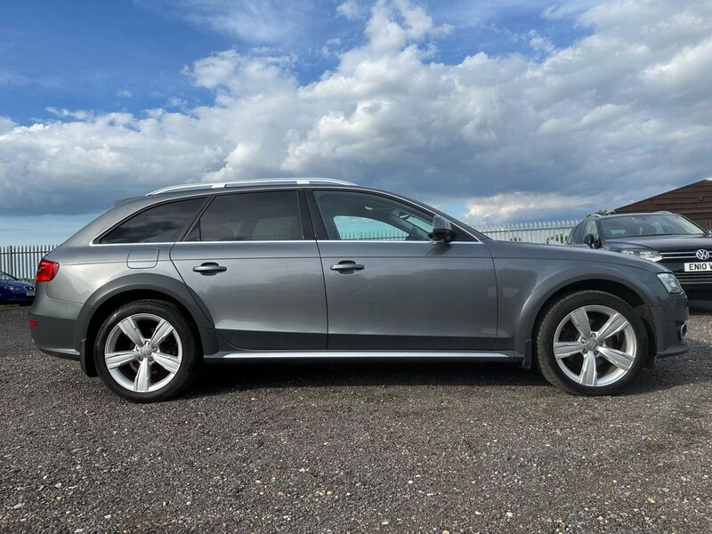 View AUDI A4 ALLROAD 2.0 TDI S Tronic quattro Euro 5 (s/s) 5dr