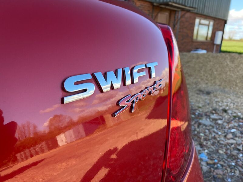 SUZUKI SWIFT