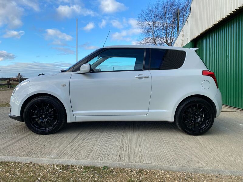 View SUZUKI SWIFT SPORT