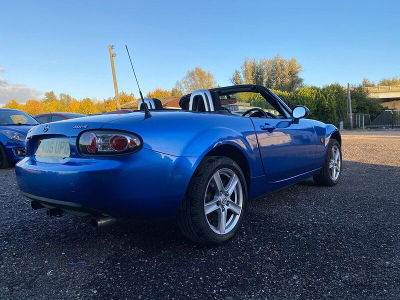 View MAZDA MX-5 1.8i Euro 4 2dr