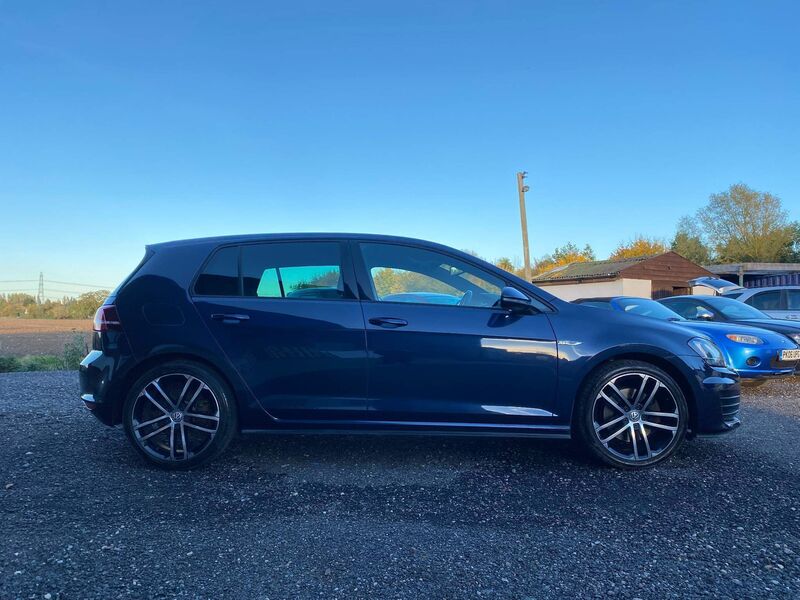 View VOLKSWAGEN GOLF 2.0 TDI BlueMotion Tech GTD Euro 6 ss 5dr