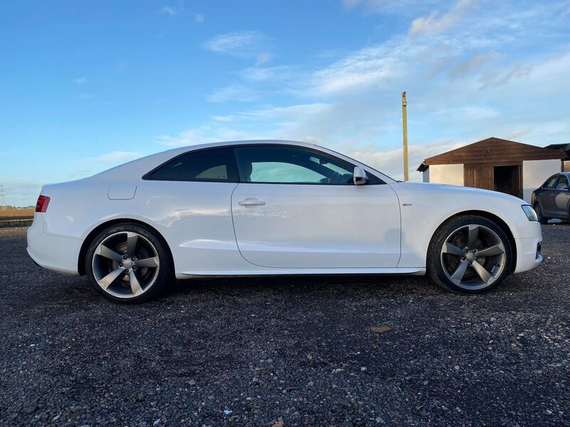 View AUDI A5 2.0 TDI Black Edition quattro Euro 5 (s/s) 2dr