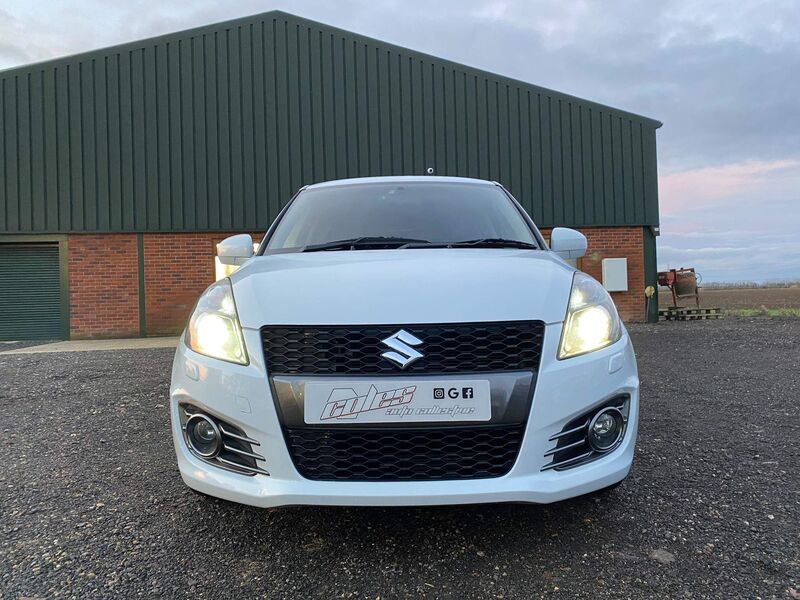 SUZUKI SWIFT