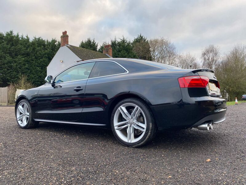 AUDI S5