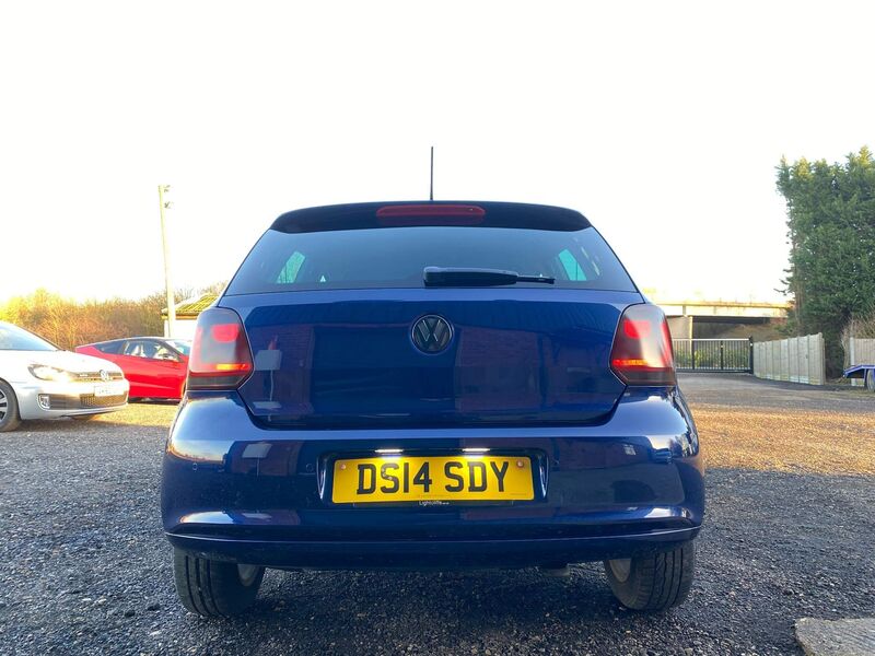 VOLKSWAGEN POLO