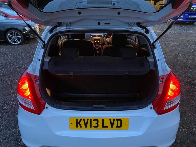 SUZUKI SWIFT