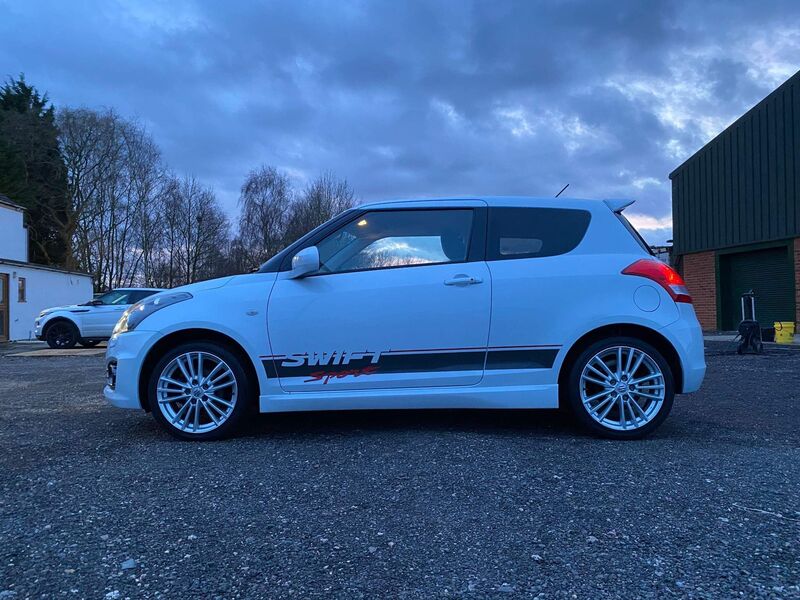 SUZUKI SWIFT