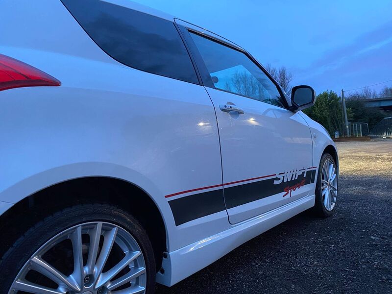 SUZUKI SWIFT