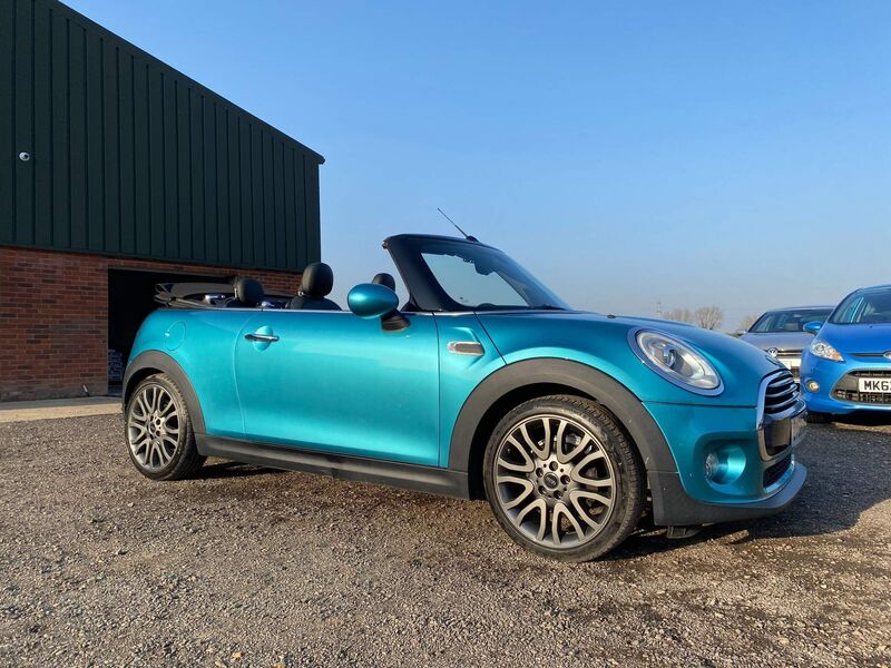 View MINI CONVERTIBLE 1.5 Cooper Euro 6 (s/s) 2dr