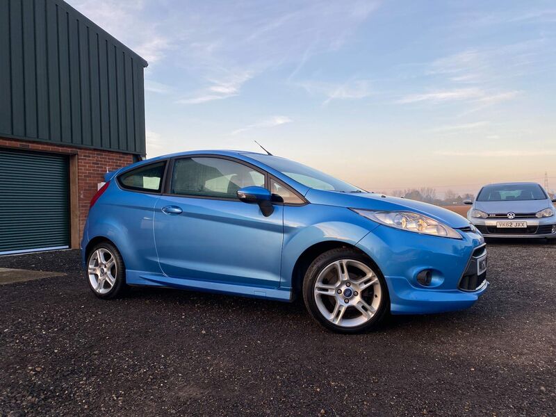 View FORD FIESTA 1.6 TD Zetec S 3dr