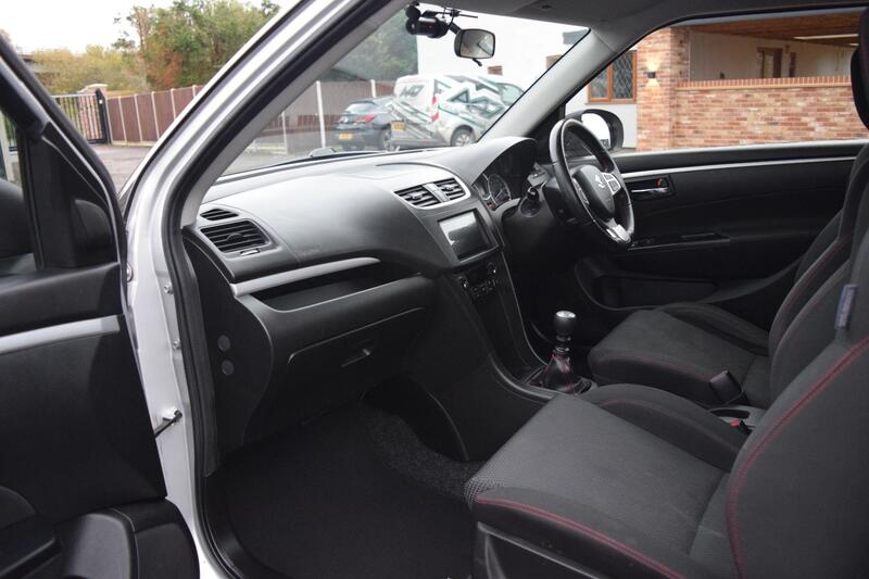 SUZUKI SWIFT
