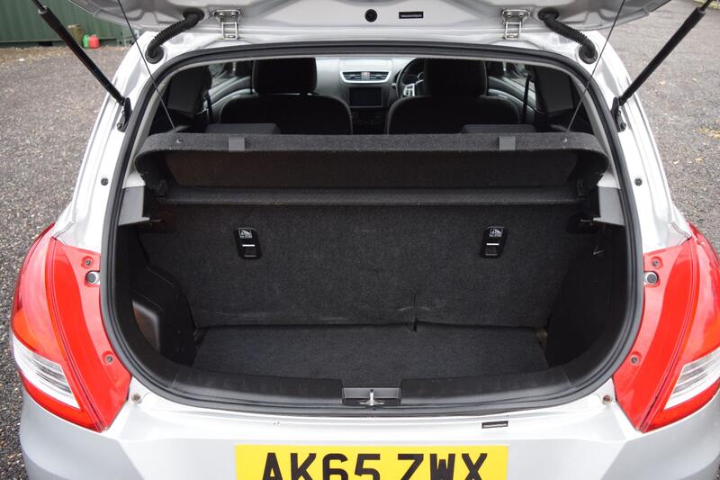 SUZUKI SWIFT