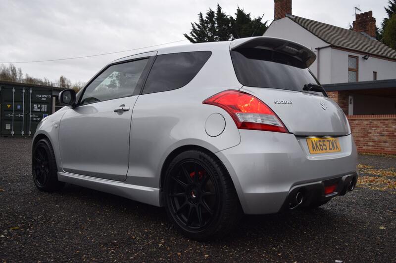 SUZUKI SWIFT