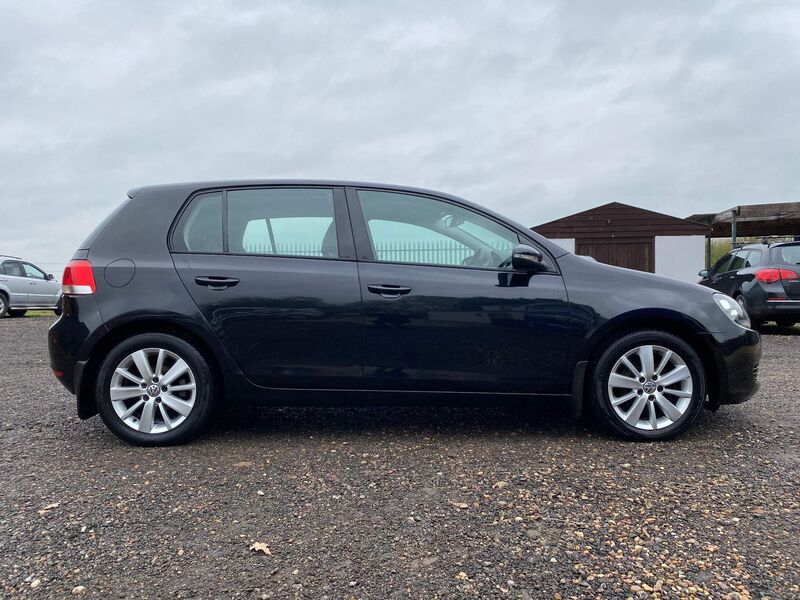 View VOLKSWAGEN GOLF 1.6 TDI Match Euro 5 5dr