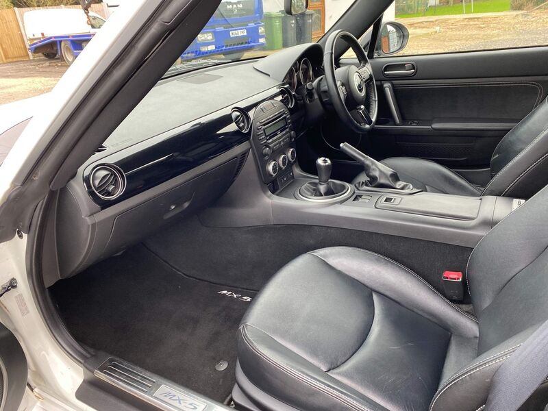 MAZDA MX-5