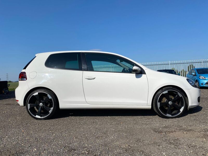 View VOLKSWAGEN GOLF 2.0 TDI GT (Leather) Euro 5 3dr