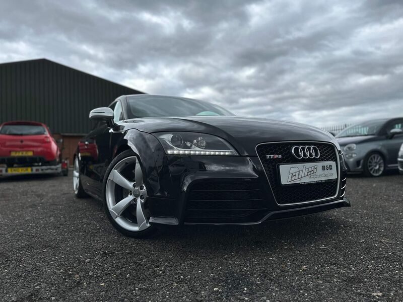 AUDI TT RS