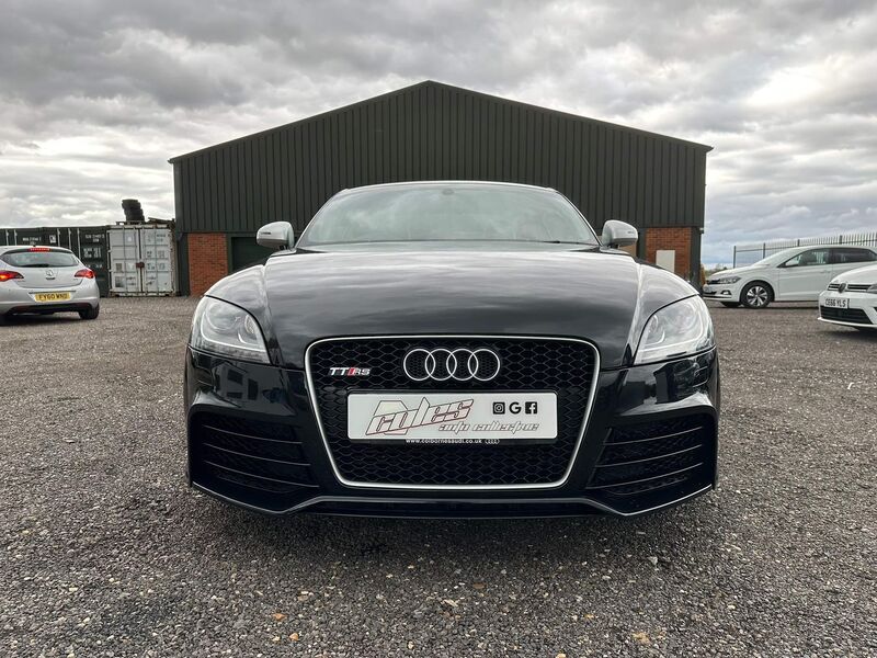 AUDI TT RS