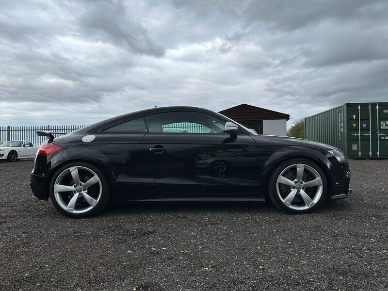 AUDI TT RS