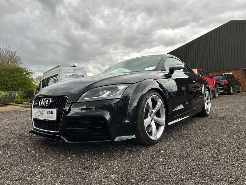 AUDI TT RS