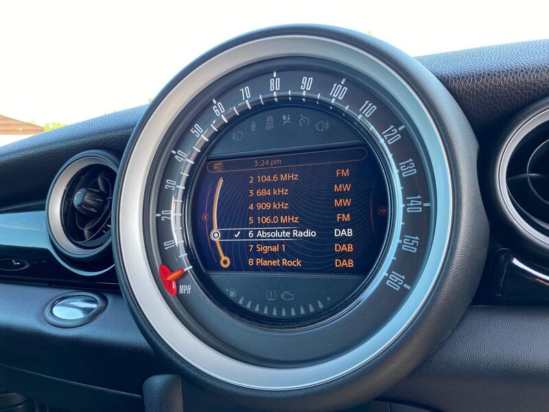 MINI HATCH