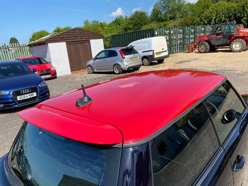 MINI HATCH