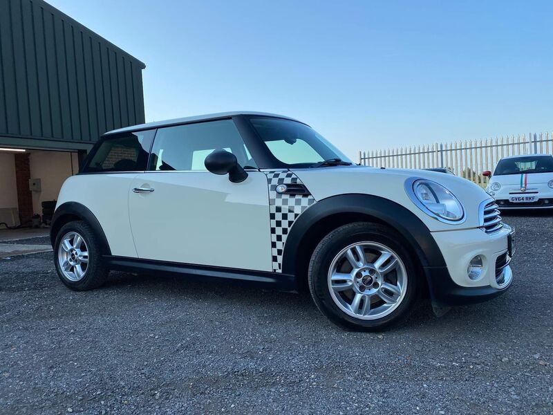 View MINI HATCH 1.6 One Euro 5 3dr
